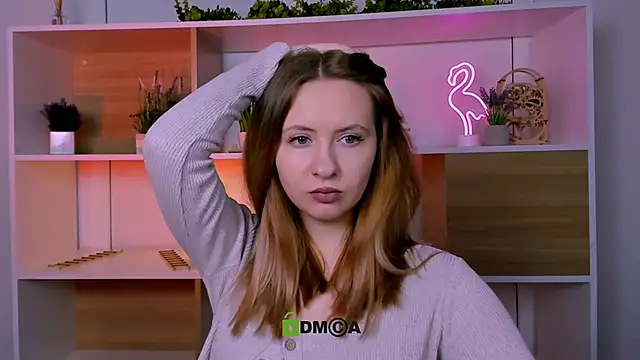 mila glow1 online show from November 11, 2025, 12:27 pm