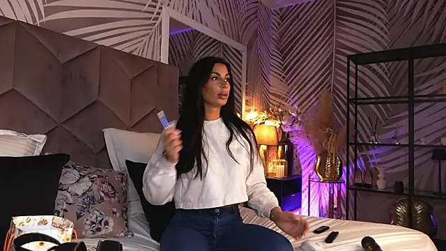 EvaRhea online show from March 6, 2026, 3:47 am