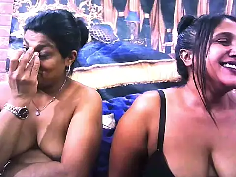 Snapshot of IndianSexyLady4u chatting on November 30, 2025, 8:07 am IndianSexyLady4u online show from November 30, 2025, 8:07 am