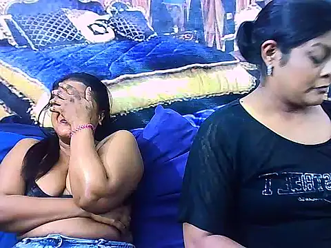 Snapshot of IndianSexyLady4u chatting on December 2, 2025, 9:47 am IndianSexyLady4u online show from December 2, 2025, 9:47 am