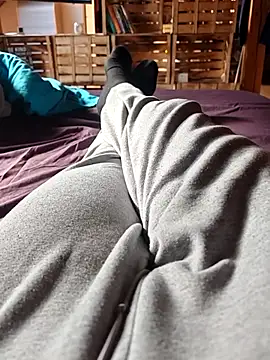 Snapshot of Horny_mummy chatting on April 18, 2026, 3:49 pm Horny mummy online show from April 18, 2026, 3:49 pm