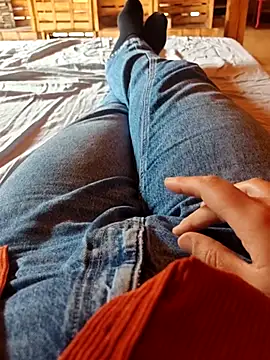 Snapshot of Horny_mummy chatting on May 8, 2026, 2:11 pm Horny mummy online show from May 8, 2026, 2:11 pm