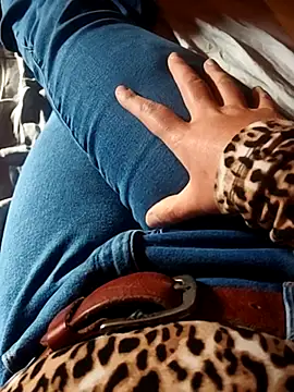Snapshot of Horny_mummy chatting on May 15, 2026, 4:14 pm Horny mummy online show from May 15, 2026, 4:14 pm
