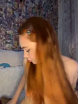 LunaMillie online show from April 6, 2026, 1:56 pm