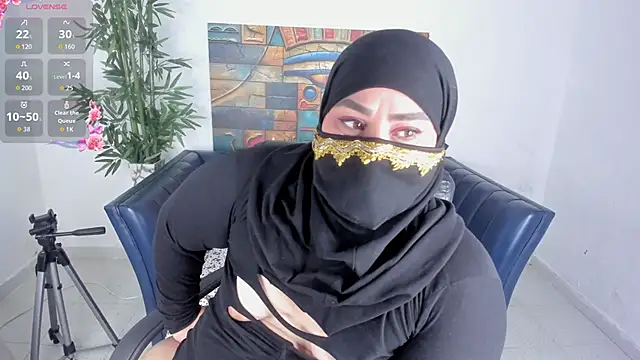 samanee konn online show from February 2, 2026, 7:12 pm