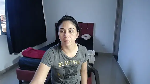 yohacriss online show from December 4, 2025, 10:29 pm