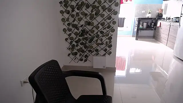 yohacriss online show from December 14, 2025, 7:29 pm