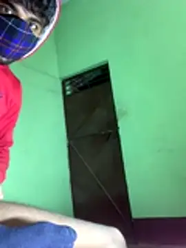 Snapshot of uniquesexyboy5689 chatting on December 1, 2025, 4:34 pm uniquesexyboy5689 online show from December 1, 2025, 4:34 pm