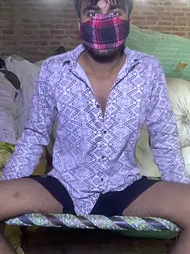 Snapshot of uniquesexyboy5689 chatting on May 10, 2026, 5:12 am uniquesexyboy5689 online show from May 10, 2026, 5:12 am