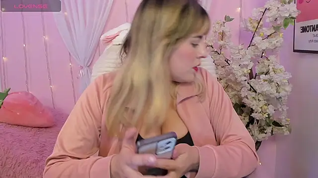 Snapshot of Jenny_Wolridge_ chatting on February 8, 2026, 10:13 pm Jenny Wolridge online show from February 8, 2026, 10:13 pm