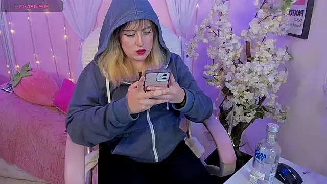 Snapshot of Jenny_Wolridge_ chatting on February 10, 2026, 12:04 am Jenny Wolridge online show from February 10, 2026, 12:04 am