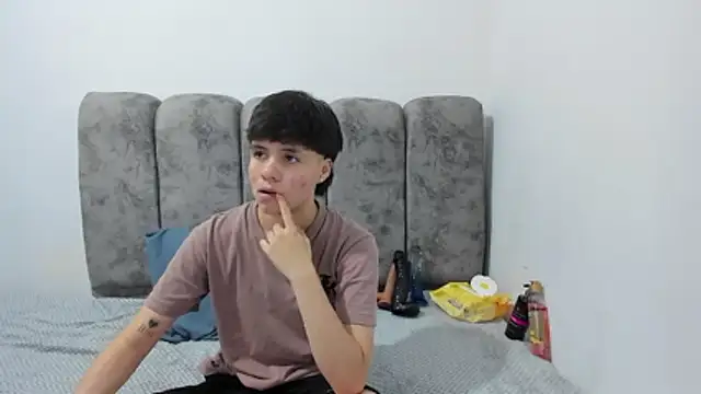 Bruno Cruzz online show from March 29, 2026, 2:44 am