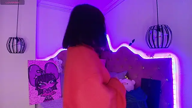 sophiievv online show from October 19, 2025, 7:58 pm