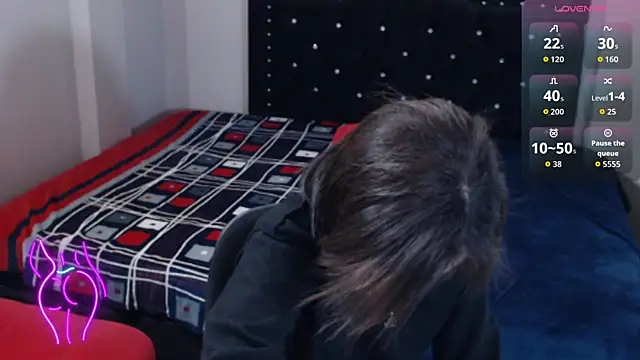 Coraline Playful online show from December 4, 2025, 6:16 pm