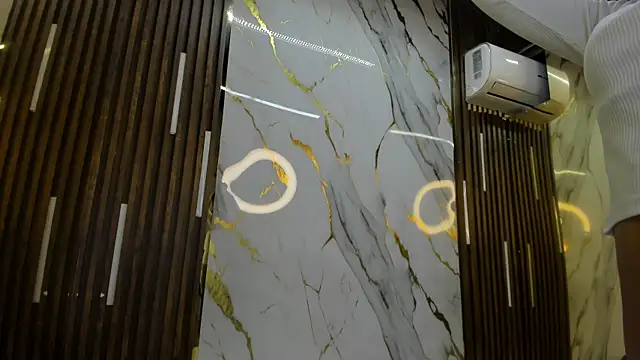 Snapshot of VictoriaDuart chatting on October 22, 2025, 8:41 pm VictoriaDuart online show from October 22, 2025, 8:41 pm