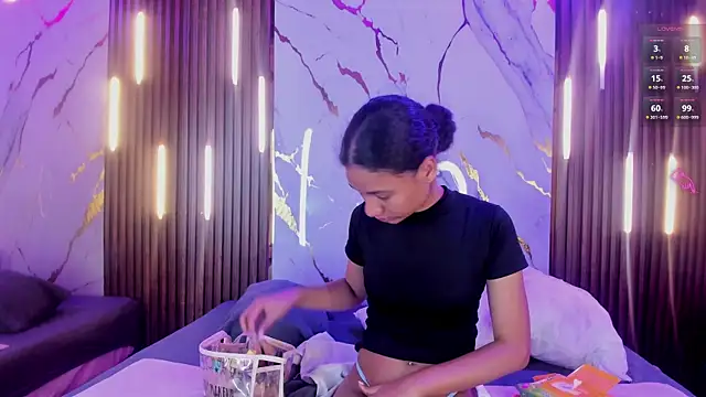 Snapshot of VictoriaDuart chatting on November 26, 2025, 8:21 pm VictoriaDuart online show from November 26, 2025, 8:21 pm