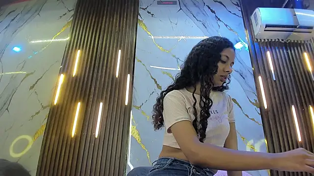 Snapshot of VictoriaDuart chatting on November 27, 2025, 8:00 pm VictoriaDuart online show from November 27, 2025, 8:00 pm