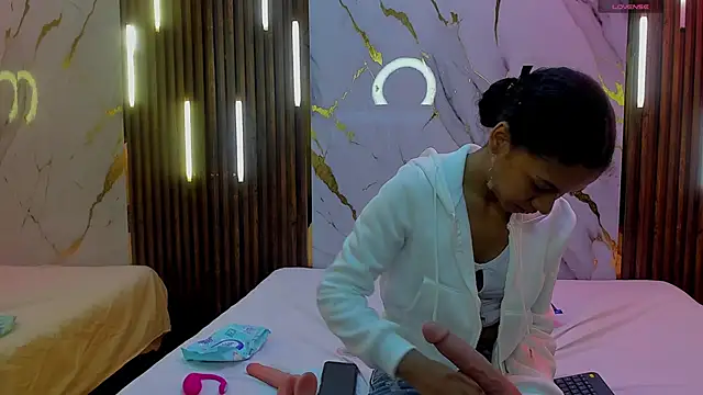 Snapshot of VictoriaDuart chatting on December 15, 2025, 8:46 pm VictoriaDuart online show from December 15, 2025, 8:46 pm