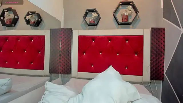 Snapshot of VictoriaDuart chatting on January 9, 2026, 7:59 pm VictoriaDuart online show from January 9, 2026, 7:59 pm