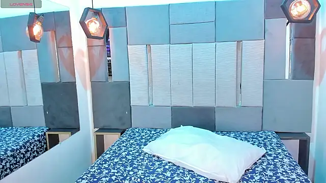 Snapshot of VictoriaDuart chatting on February 9, 2026, 8:13 pm VictoriaDuart online show from February 9, 2026, 8:13 pm