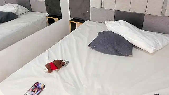 Snapshot of VictoriaDuart chatting on February 15, 2026, 7:43 pm VictoriaDuart online show from February 15, 2026, 7:43 pm