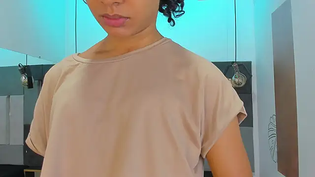 Snapshot of VictoriaDuart chatting on February 19, 2026, 8:27 pm VictoriaDuart online show from February 19, 2026, 8:27 pm