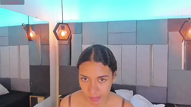 Snapshot of VictoriaDuart chatting on February 25, 2026, 9:02 pm VictoriaDuart online show from February 25, 2026, 9:02 pm