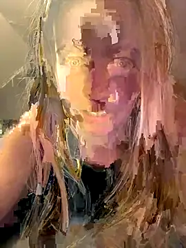 ellieen online show from November 5, 2025, 11:27 pm