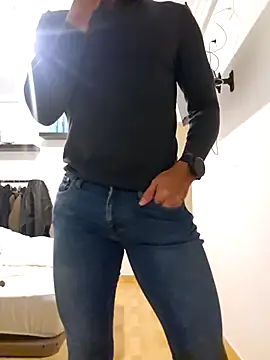 Latinfogoso84 online show from November 18, 2025, 6:56 pm