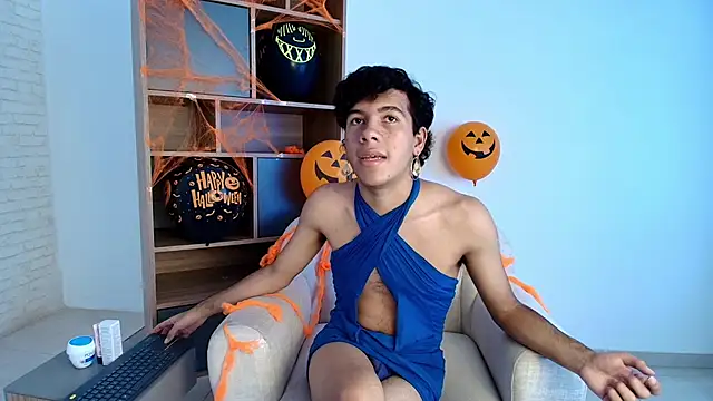 E R O S  online show from October 28, 2025, 2:53 pm