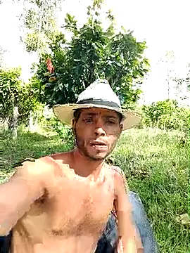 Snapshot of AlphaAlterX chatting on February 20, 2026, 8:31 pm AlphaAlterX online show from February 20, 2026, 8:31 pm