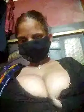 Snapshot of Sona_42i chatting on September 13, 2025, 4:29 pm Sona 42i online show from September 13, 2025, 4:29 pm