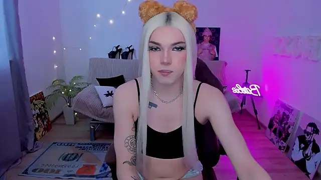 Snapshot of YourTrixie chatting on February 8, 2026, 6:50 am YourTrixie online show from February 8, 2026, 6:50 am