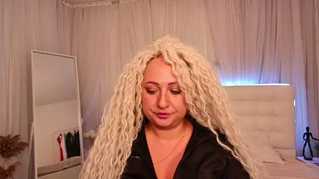 Snapshot of Lilit_1Love chatting on October 2, 2025, 4:25 pm Lilit 1Love online show from October 2, 2025, 4:25 pm