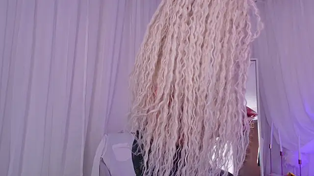 Lilit 1Love online show from October 24, 2025, 4:36 pm