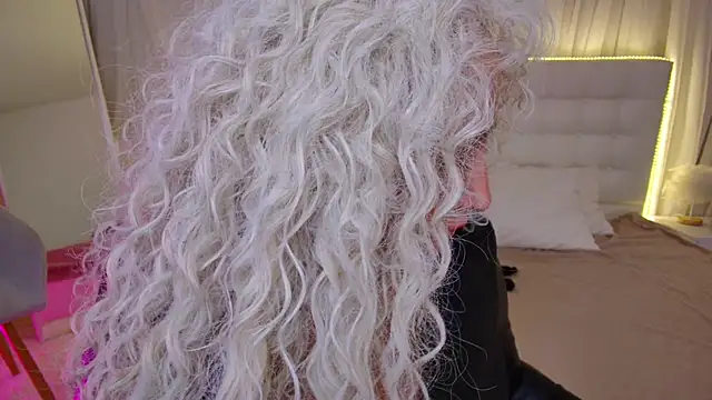 Lilit 1Love online show from November 29, 2025, 4:43 pm