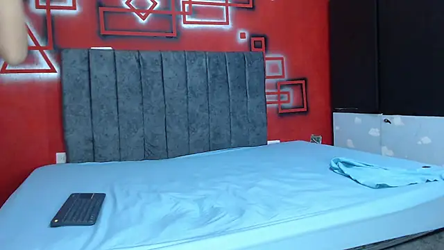 catalina hard love online show from February 5, 2026, 12:59 am