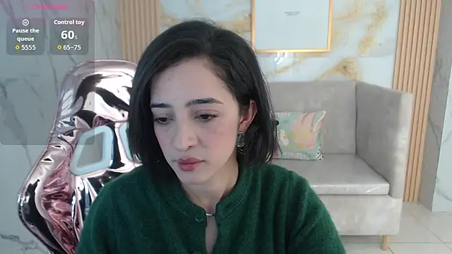 sara lopez s online show from November 13, 2025, 1:21 pm