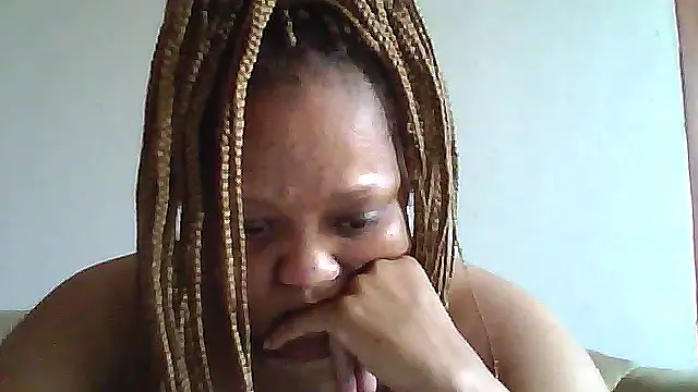 Snapshot of Yellobonepussy chatting on September 15, 2025, 11:21 am Yellobonepussy online show from September 15, 2025, 11:21 am