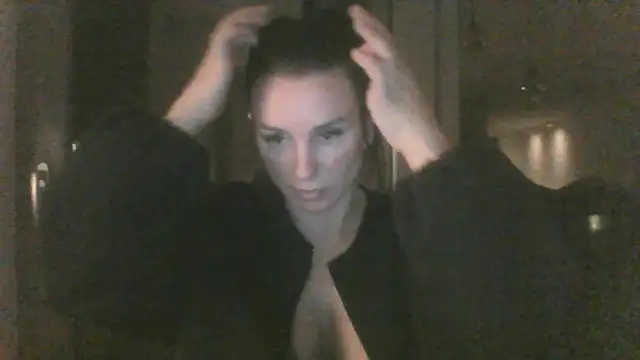 Justnani001 online show from November 3, 2025, 11:37 pm