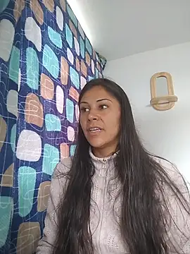 Snapshot of KittyHoleshot87 chatting on January 14, 2026, 4:23 pm KittyHoleshot87 online show from January 14, 2026, 4:23 pm