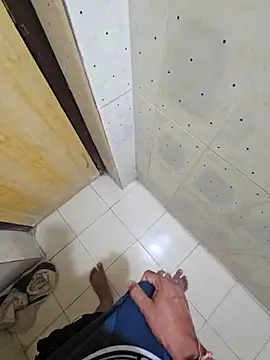 Snapshot of Gamecoc chatting on October 14, 2025, 5:58 pm Gamecoc online show from October 14, 2025, 5:58 pm