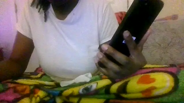 prettymaa online show from October 29, 2025, 5:53 am