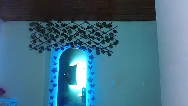 canelasexy 1 online show from April 9, 2026, 7:52 pm