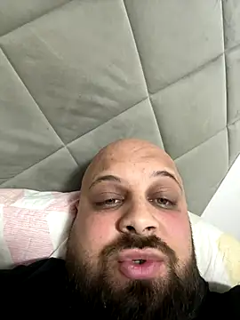 Snapshot of Alexino69 chatting on November 17, 2025, 8:03 pm Alexino69 online show from November 17, 2025, 8:03 pm