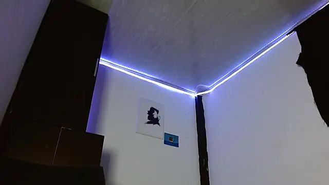 Emil prl online show from November 25, 2025, 7:47 pm