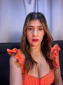 Snapshot of Skarlett_12_ chatting on February 5, 2026, 10:20 am Skarlett 12 online show from February 5, 2026, 10:20 am