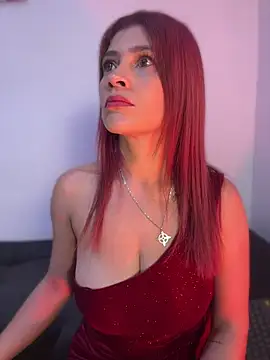 Snapshot of Skarlett_12_ chatting on April 14, 2026, 9:26 am Skarlett 12 online show from April 14, 2026, 9:26 am