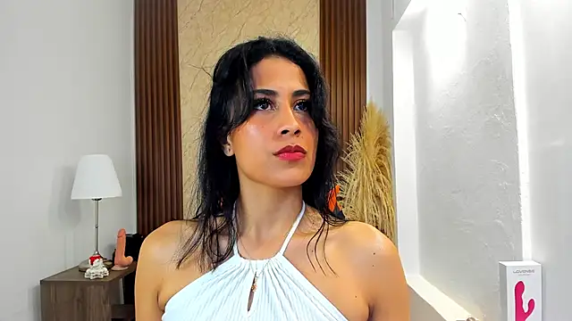 Thais kim online show from November 28, 2025, 1:36 pm