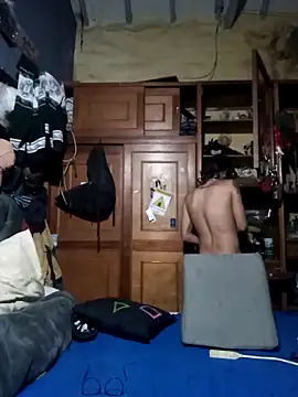 Snapshot of hairy_mannn chatting on December 23, 2025, 6:11 am hairy mannn online show from December 23, 2025, 6:11 am